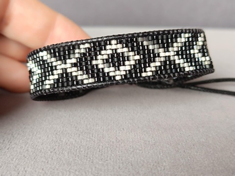 Czarna bransoletka tkana z koralików Miyuki  w stylu boho