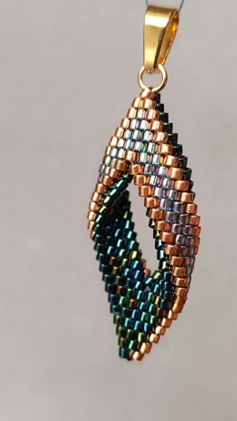 Szafirowa zawieszka z koralików Sapphire Whispers Lumina